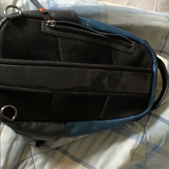 Coach leather sling backpack - Picture 5 of 5